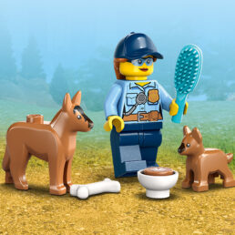 Mobile Police Dog Training - L60369 - Image 4