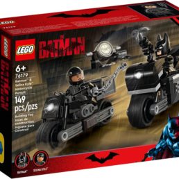 Batman & Selina Kyle Motorcycle Pursuit - L76179